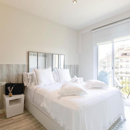 Chic Gran Via Apartment Барселона Екстериор снимка