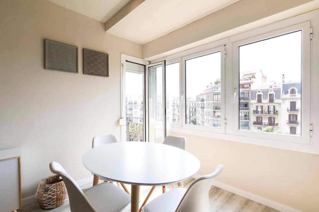 Chic Gran Via Apartment Барселона Екстериор снимка