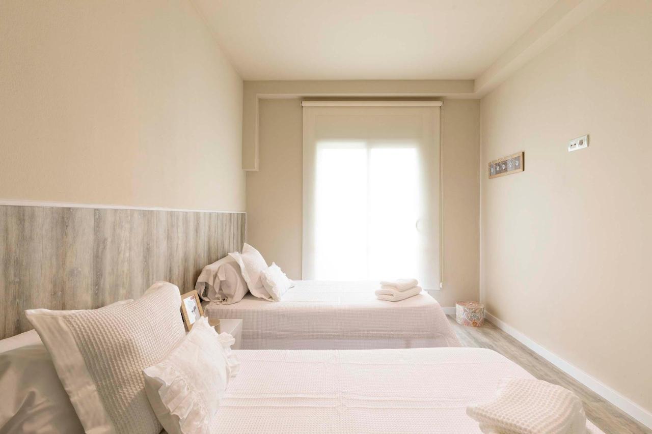 Chic Gran Via Apartment Барселона Екстериор снимка