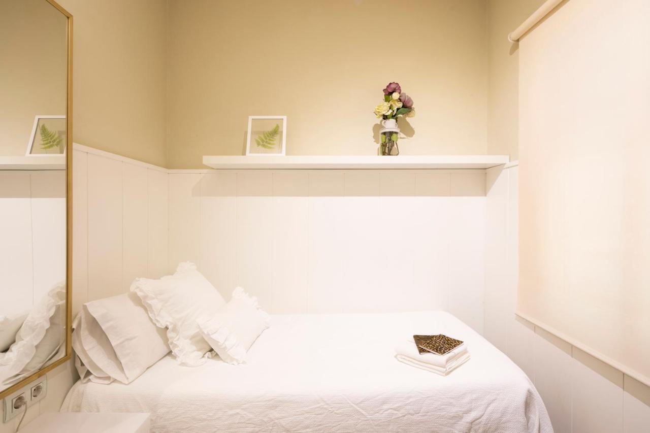 Chic Gran Via Apartment Барселона Екстериор снимка