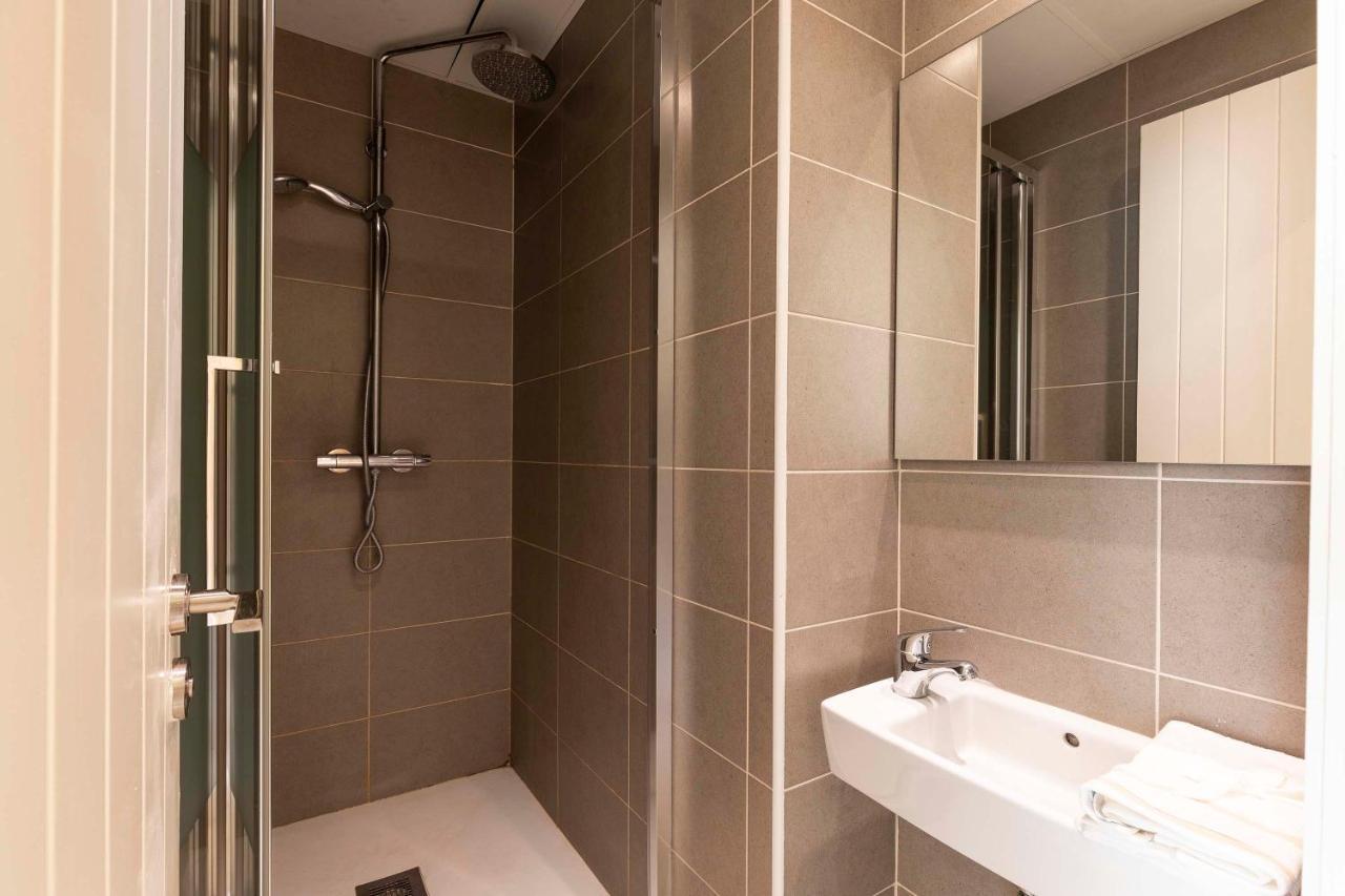 Chic Gran Via Apartment Барселона Екстериор снимка